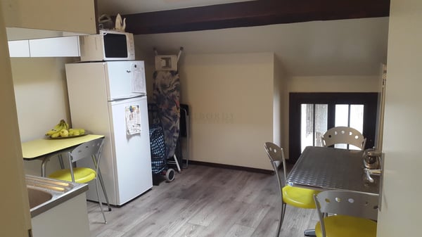 Appartement de 2.0 pièces meublé dans immeuble d'époque ! 6