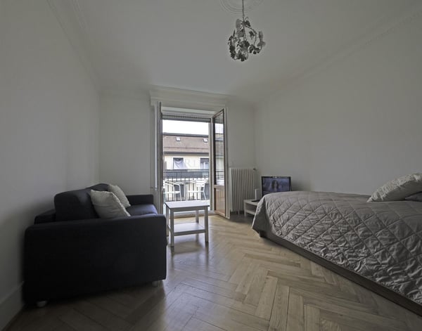 Joli 2 pièces au dernier étage avec balcon... 1