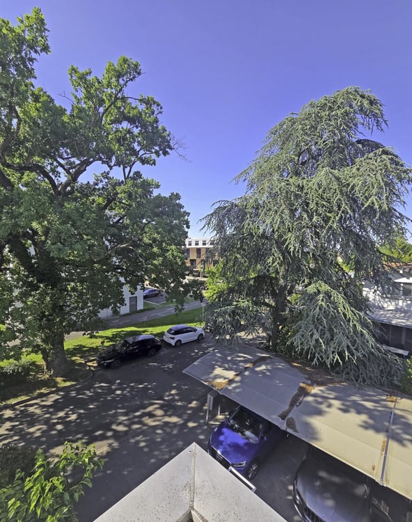 Plateau de Pinchat, superbe villa mitoyenne contemporaine idéalement située 6