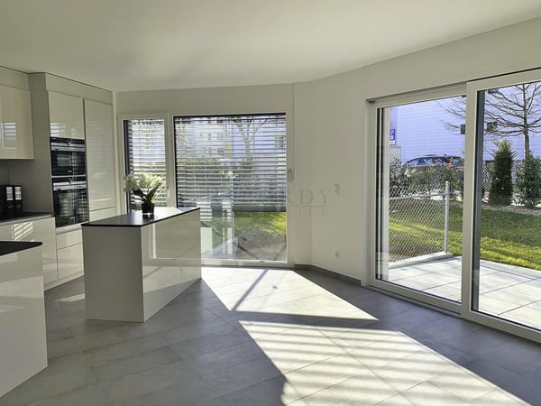 Plateau de Pinchat, superbe villa mitoyenne contemporaine idéalement située 2
