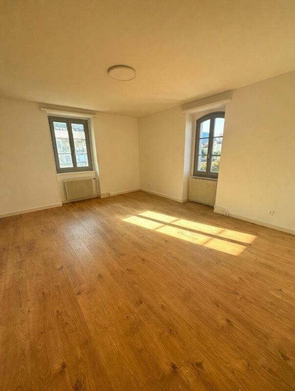 Plusieurs appartements rénovés à louer