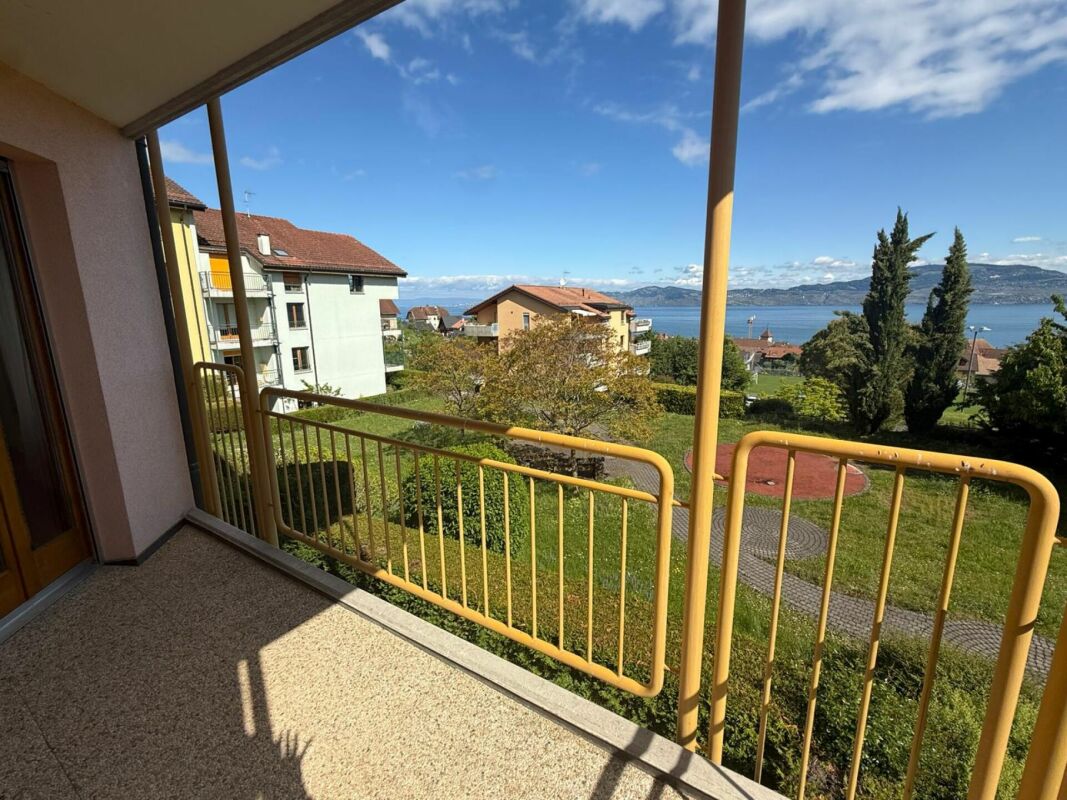 Appartement 4.5 pièces avec balcons vue lac (1er étage)