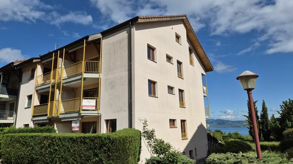 Appartement 5.5 pièces avec balcons vue lac (1er étage) 2