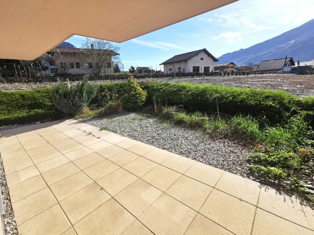 Appartement 2.5 pièces avec jardin dans immeuble résidentiel