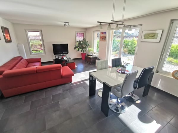 Appartement 2.5 pièces avec jardin dans immeuble résidentiel 5