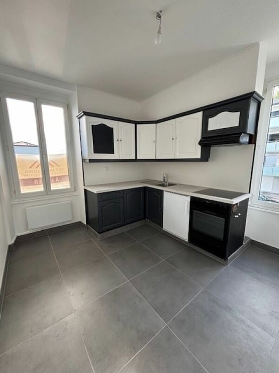 Appartement 2.5 pièces, balcon vue lac 3