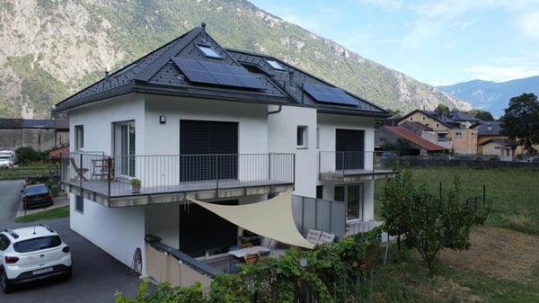 Immeuble de 3 appartements (2 appartements de 2 pièces et 1 appartement de 4.5 pièces duplex) 2