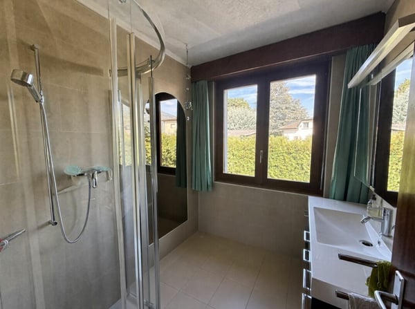 Spacieuse villa d'architecte sur grand terrain de 2'857 m2 12