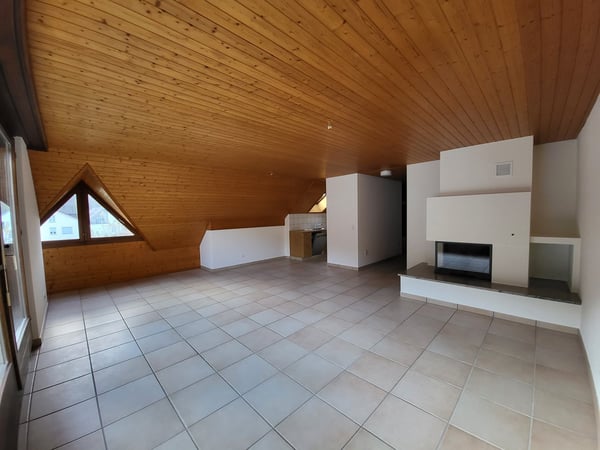 Grosszügige, helle Wohnung in 5-Familienhaus, in ruhigem und begrüntem Wohnquartier gelegen 3