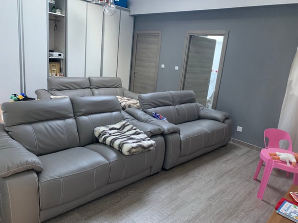 Maison Mitoyenne dans Propriété de prestige à Jouxtens-Mézery rénovée avec piscine. 15