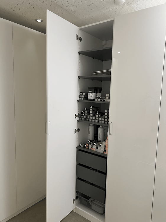 Coiffeur Stuhlmiete / Nagelplaz in Salon im herzen vom Basel 10