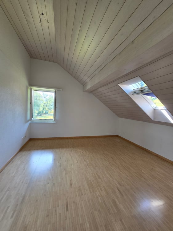 Wunderschöne Dachwohnung in ruhiger Lage in Belp zu vermieten 6