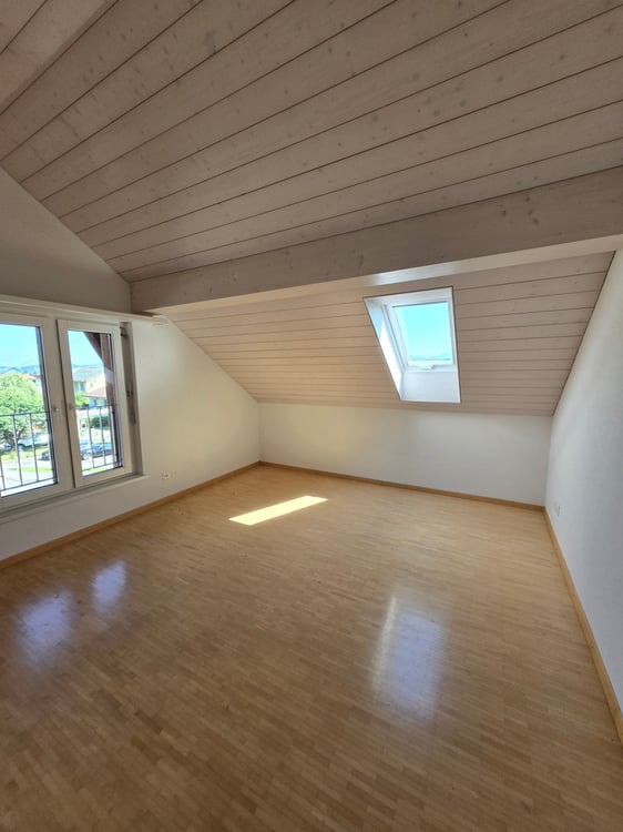 Wunderschöne Dachwohnung in ruhiger Lage in Belp zu vermieten 7