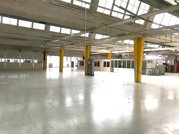 Industrie-/Gewerbefläche 2'115m2 plus Büro, Nebenflächen + Parkplätze 2