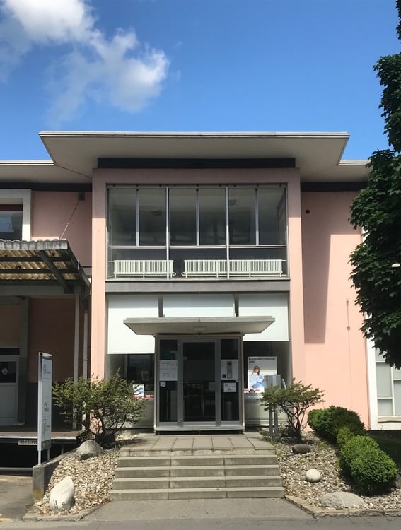 Industrie-/Gewerbefläche 2'115m2 plus Büro, Nebenflächen + Parkplätze 5