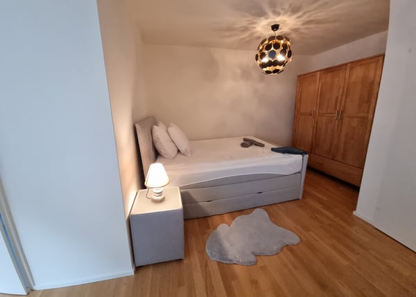 Möbliertes 2.5 Zimmer Wohnung 7