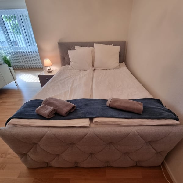 Möbliertes 2.5 Zimmer Wohnung 6