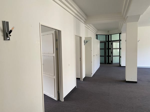 Geschäftshaus Nüschelerstrasse 30 7