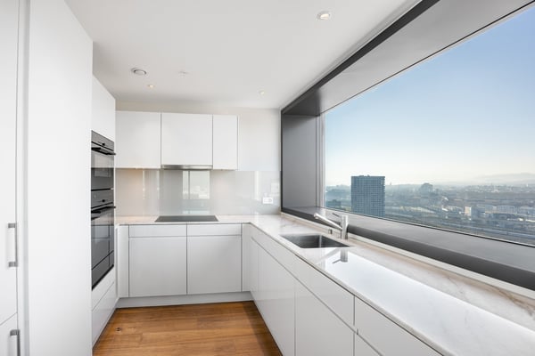 Exklusive 1.5-Zimmer-Wohnung mit atemberaubendem Stadtblick im Zürcher Trendquartier 1