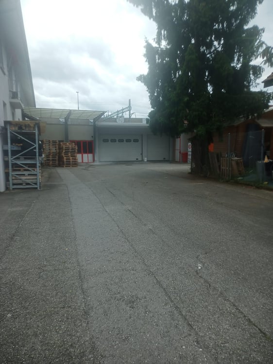 Gewerberäumlichkeiten? Büroräume? Lagerflächen? Produktionsflächen? in Däniken SO 1