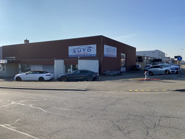 2 Gewerbeliegenschaften mit total 7'730 m2 Grundstückfläche 4