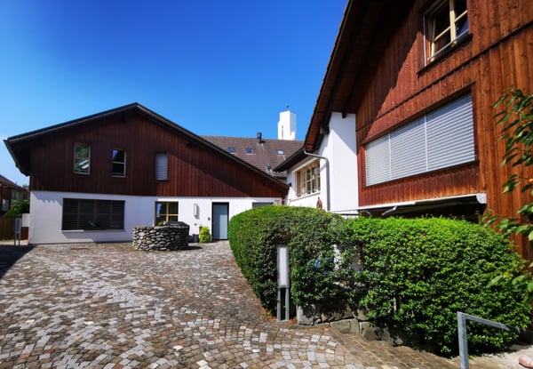 WILLKOMMEN IM DÖRFLI! 4