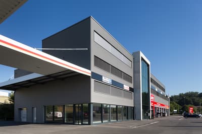 Einzigartige Büroräumlichkeiten in Suhr – 550 m² Gestaltungsfreiheit mit Top-Aussicht! 3