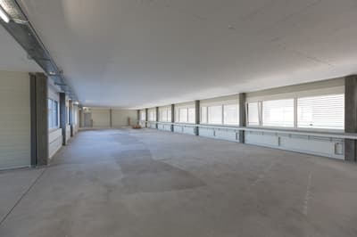 Einzigartige Büroräumlichkeiten in Suhr – 550 m² Gestaltungsfreiheit mit Top-Aussicht! 7
