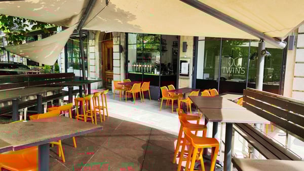 Local commercial exceptionnel - Café-restaurant au Boulevard Carl-Vogt 5