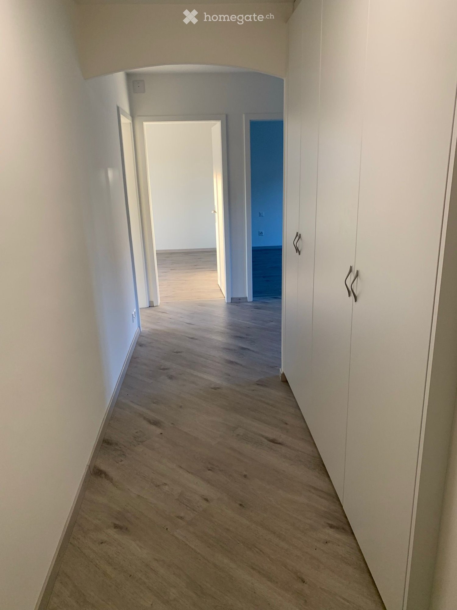 Bild Charmante 4.5-Zimmer-Wohnung mit Balkon in Rümlang