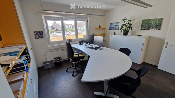 Moderne Büroräume im EG oder 1. OG - 160 m² an zentraler Lage in Wetzikon 7