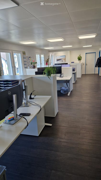 Moderne Büroräume im EG oder 1. OG - 160 m² an zentraler Lage in Wetzikon 8