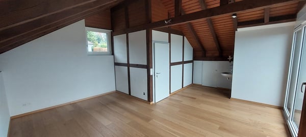 Charmantes 1.5-Zimmer-Einfamilienhaus mit grossem Garten in Oberwil-Lieli 12