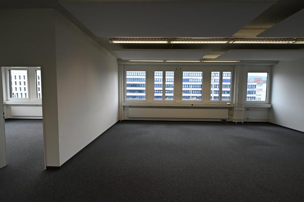 Moderne , sehr hohe und helle 1-Zimmer-Büroräume in Schlieren - zentral und gut erreichbar 5