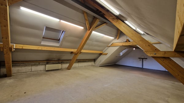 Bastel- / Lagerraum oder Atelier in Gewerbeliegenschaft in Wetzikon ZH 2