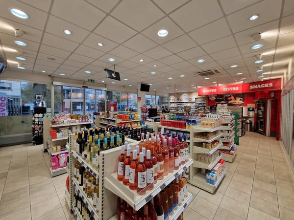 Zentral mit Potenzial und Tankstelle 3