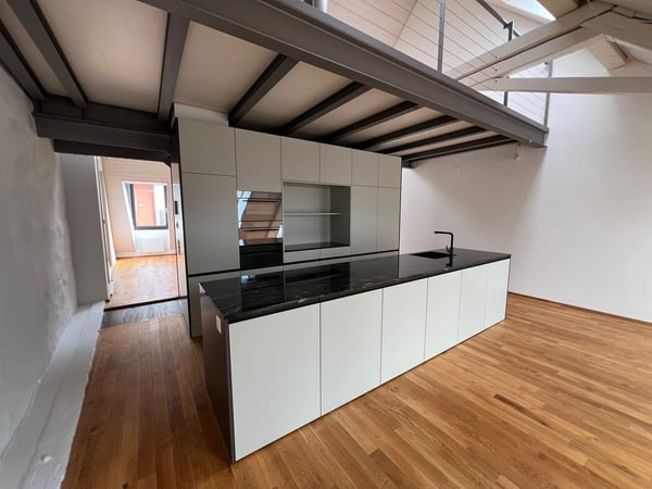 Altstadthaus mit Garage (Erstbezug nach Renovation) / Old town house with parking (just renovated) 3