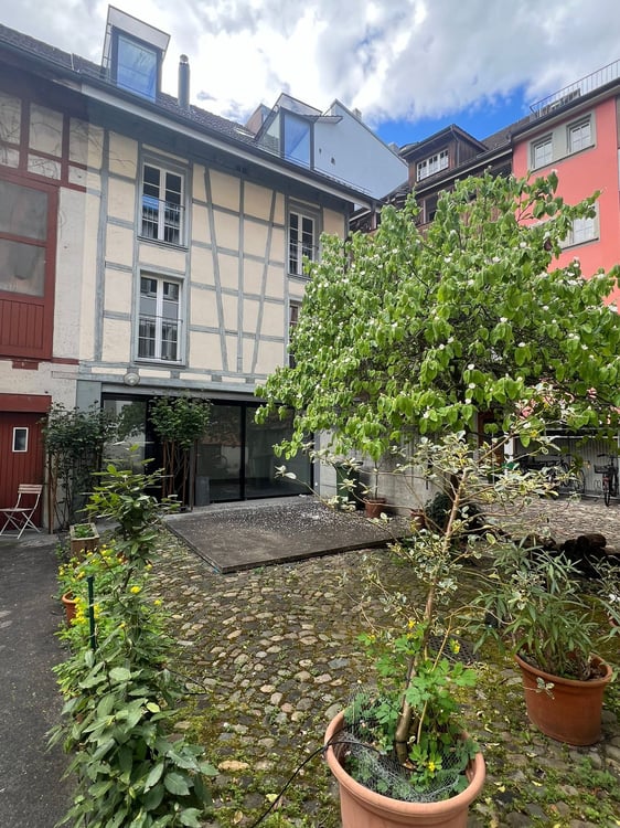 Altstadthaus mit Garage (Erstbezug nach Renovation) / Old town house with parking (just renovated) 17