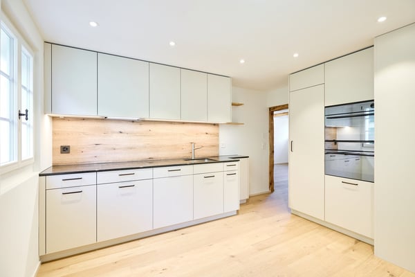 Historische 1.5-Zimmer-Maisonette-Wohnung mit Charme in Seewen SZ 4