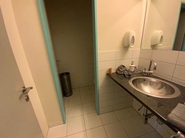 Grosszügige Maisonette Geschäftsliegenschaft mit Garten und drei Garagenplätzen 6