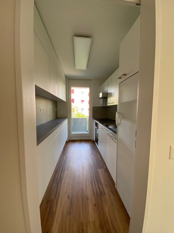 Moderne 3.5-Zimmer-Wohnung in der Nähe Rothenburg mit Balkon und Garage 13
