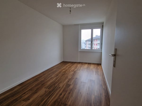 Moderne 3.5-Zimmer-Wohnung in der Nähe Rothenburg mit Balkon und Garage 8