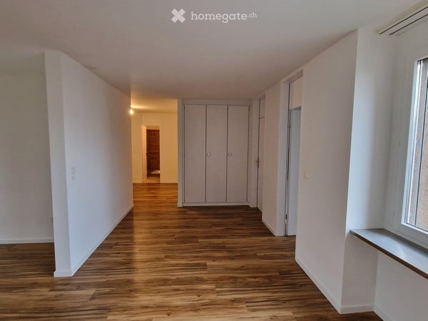 Moderne 3.5-Zimmer-Wohnung in der Nähe Rothenburg mit Balkon und Garage 4