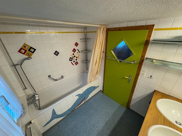 Charmantes 2.5-Zimmer-Einfamilienhaus mit Garten und Carport in Flawil 15