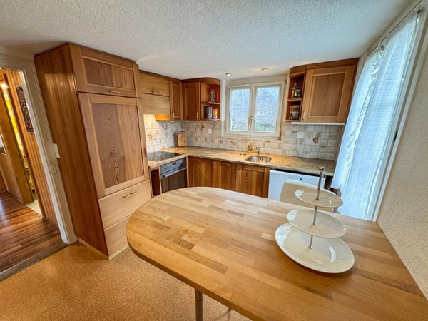 Charmantes 2.5-Zimmer-Einfamilienhaus mit Garten und Carport in Flawil 10