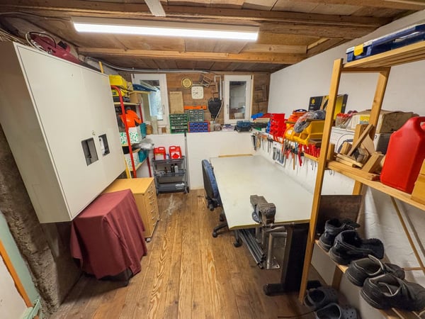 Charmantes 2.5-Zimmer-Einfamilienhaus mit Garten und Carport in Flawil 24