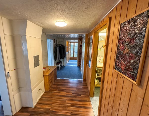 Charmantes 2.5-Zimmer-Einfamilienhaus mit Garten und Carport in Flawil 9