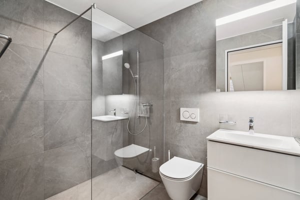 Moderne 1.5-Zimmer-Dachwohnung mit Panoramablick in Stettfurt 7