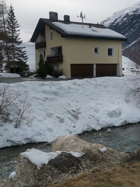 Appartamento a La Punt Chamues-ch 10