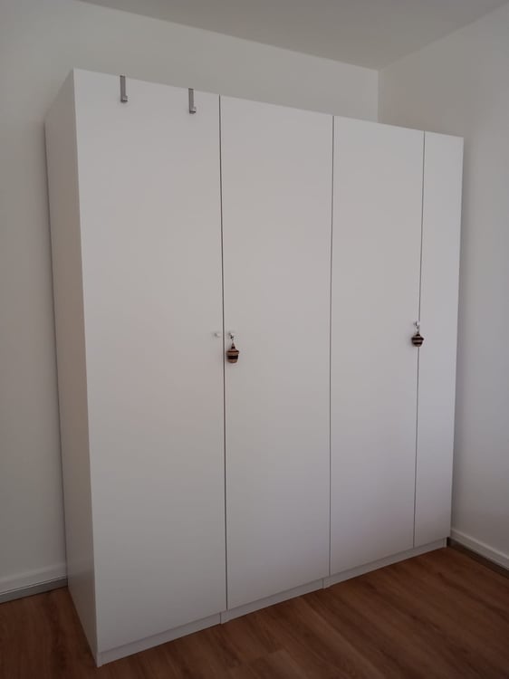 Zimmer zur Untervermietung in einer 1-Z.W // Stanza da subaffittare in appartamento di 1 locali 4